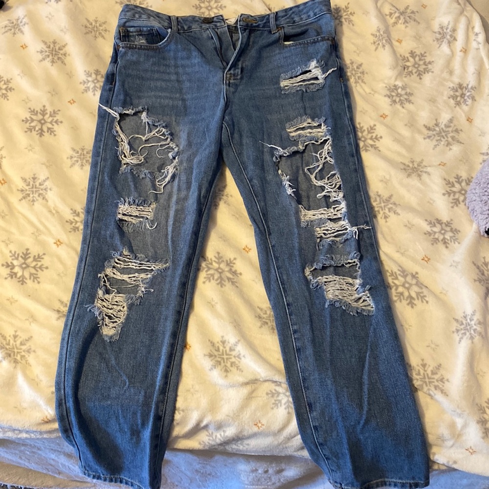 Forever 21 distressed jeans